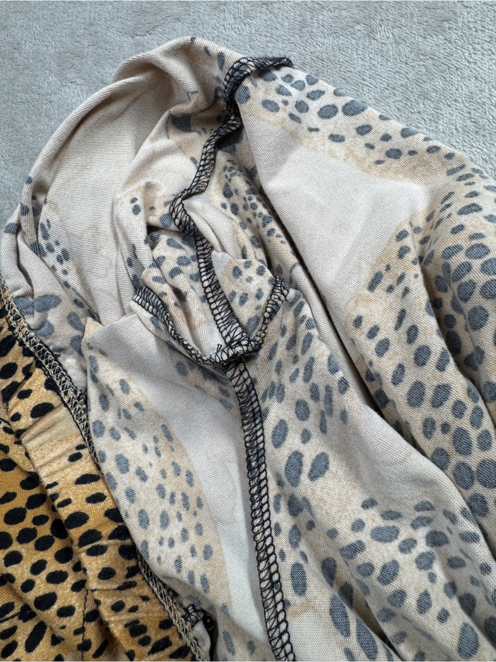 Room Service Cheetah Leopard Floral Tan Cream Black PJ Pajama Pants Size Small - Picture 14 of 16